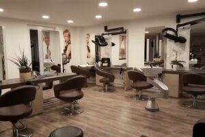 Salon Haar&rsquo;genau