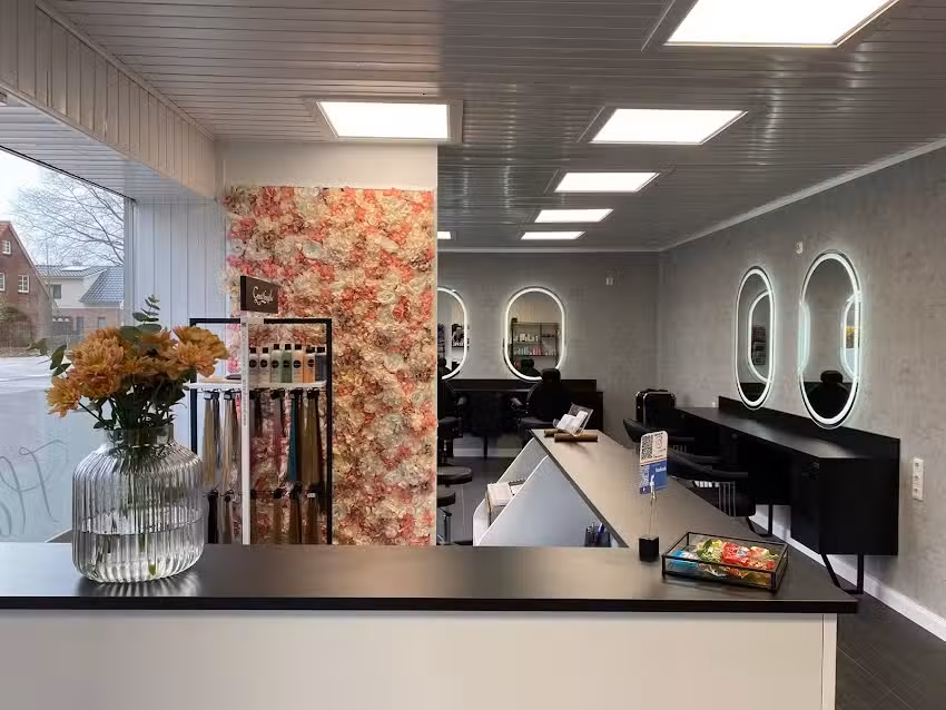 Salon Haarscharf | Damen und Herren