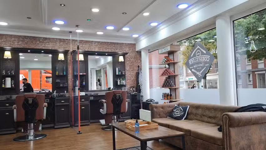 Salon Hairstyle by Anwar Barber &Style