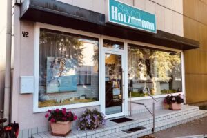 Salon Holzmann / Elisabeth Jenczmyk