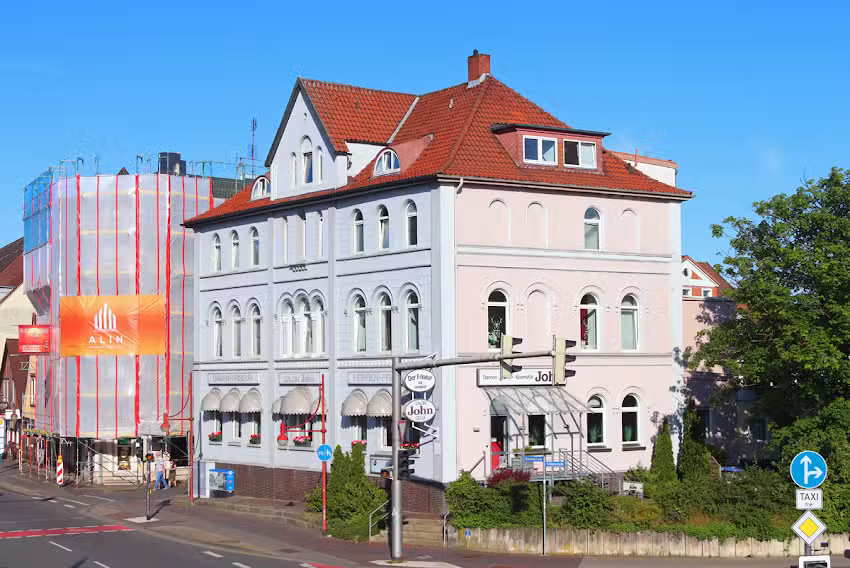 Salon John by WaveCutClub