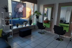 Salon Kamm & Schere