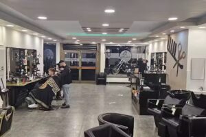 Salon Layes