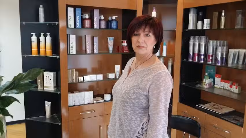 Salon L&ouml;rges Friseur, Inhaberin Martina Hartmann