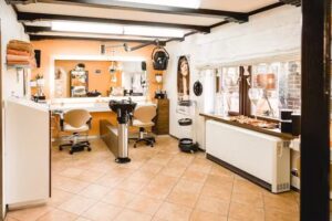 Salon Schneider by Romina Lorenz