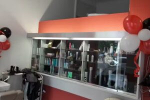 Salon Sharaf und B&uuml;ttner