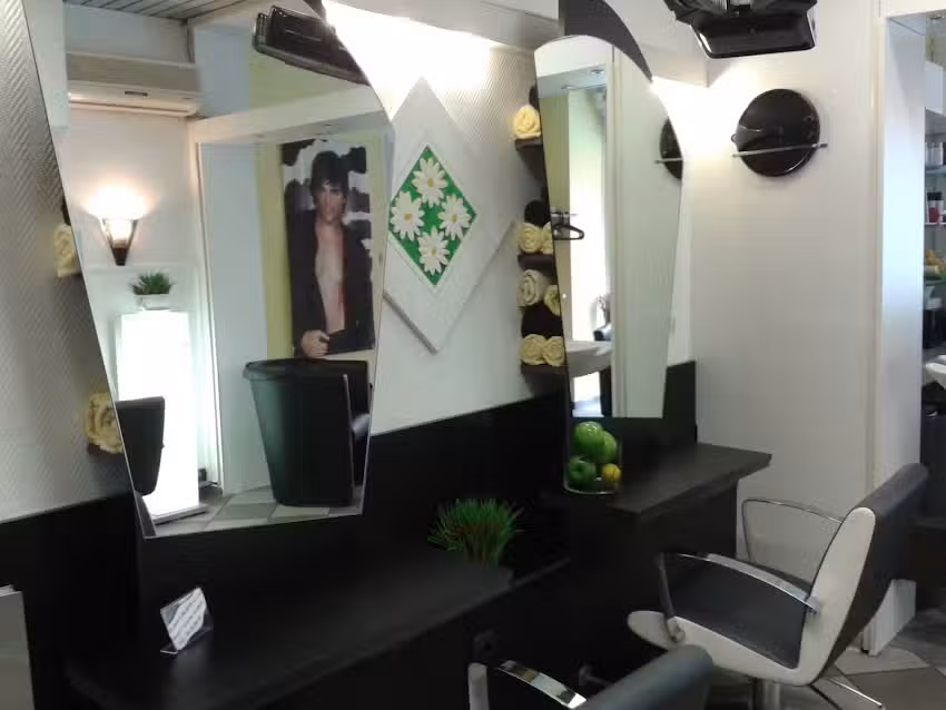 Salon Yvonne
