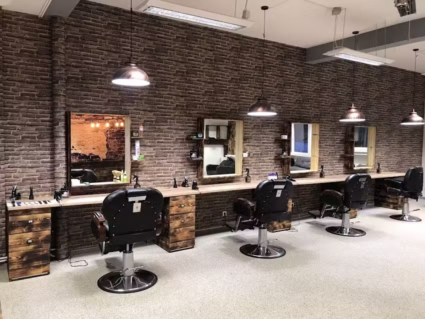 Sandro&rsquo;s Barbershop