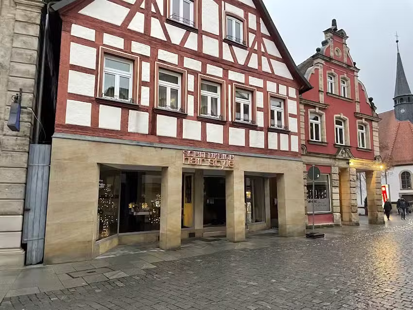 SCHLENKRICH Hair Style