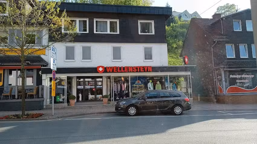 SCHNIPP-SCHNAPP HAARSTUDIO