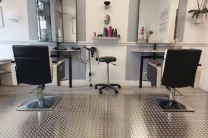SCHNITTPUNKT FRISEUR &ndash; MEISTERSALON &ndash;
