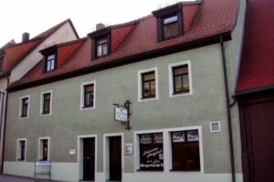 SCHNITTSTELLE by Kathleen Rothe | Friseursalon