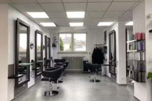 Sch&ouml;nzeit Haar & Beauty Salon