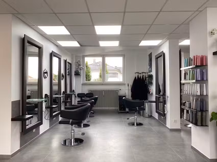 Sch&ouml;nzeit Haar & Beauty Salon