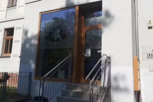 Schwarz & Wei&szlig; &ndash; Friseure aus Leidenschaft