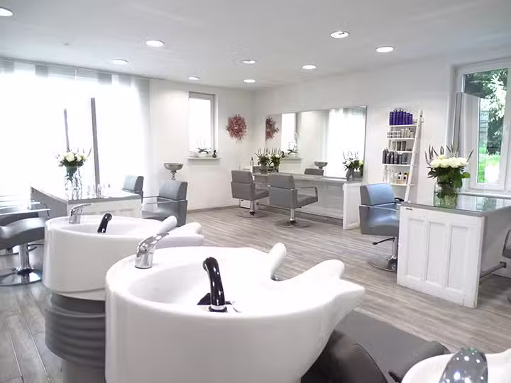 Simone Jensen Haare &middot; Kosmetik