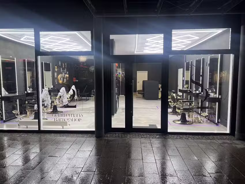 SixtyTwo Herren & Damen Friseur