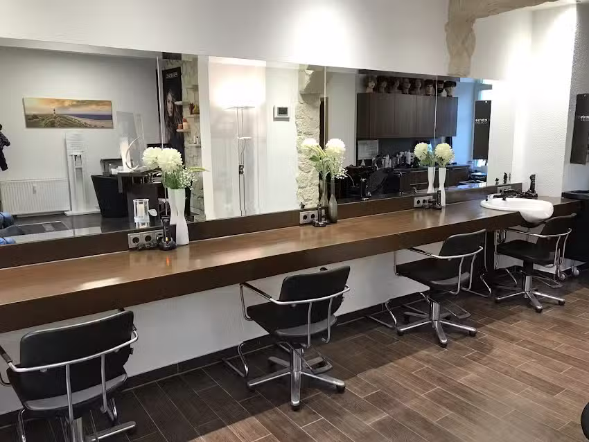 S&ouml;hnel SchickHAIRia GmbH