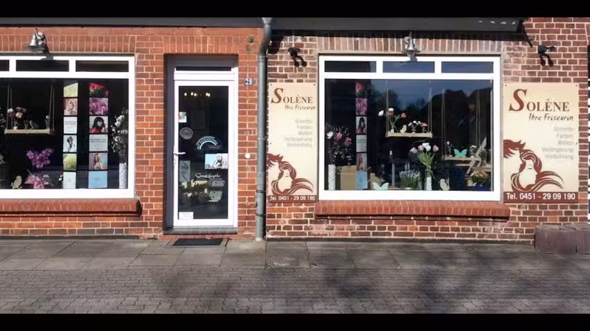 Sol&egrave;ne ihre Friseurin