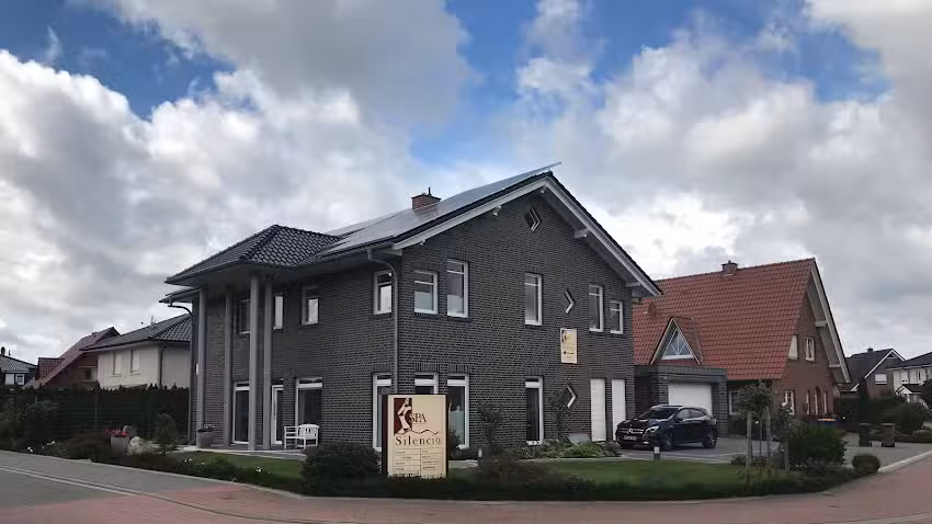 SPA Silencio Dinklage