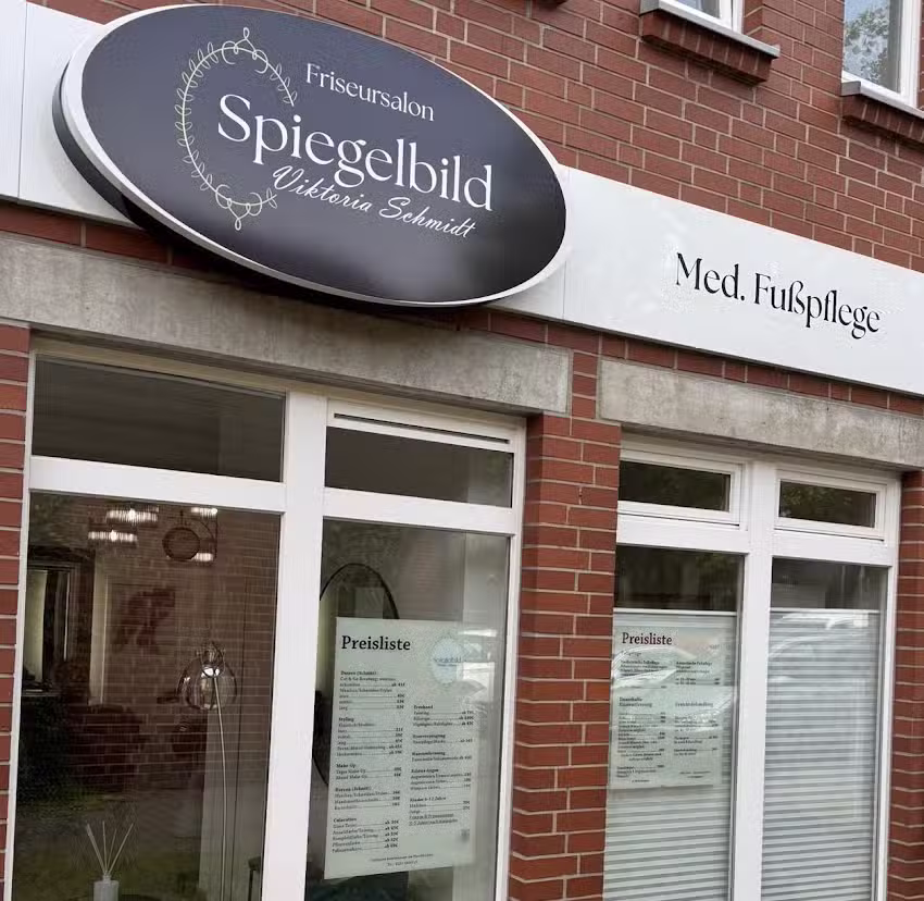 Spiegelbild Viktoria Schmidt