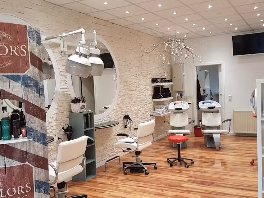 Stephi&rsquo;s Hairstyle