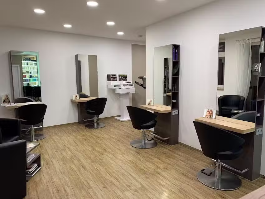 Streethair by David Beer