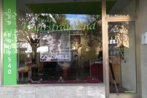 Studio Haarstr&auml;ubend