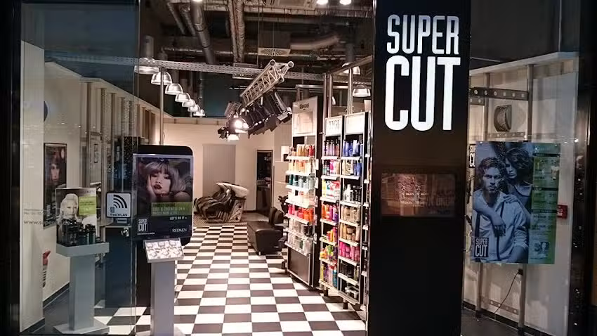 Super Cut Friseur Waterfront Bremen