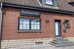 Tatjana Richartz &ndash; Per&uuml;cken-Manufaktur Erftstadt