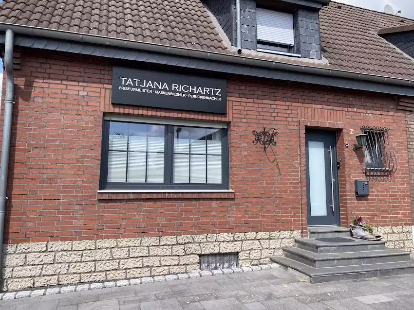 Tatjana Richartz &ndash; Per&uuml;cken-Manufaktur Erftstadt