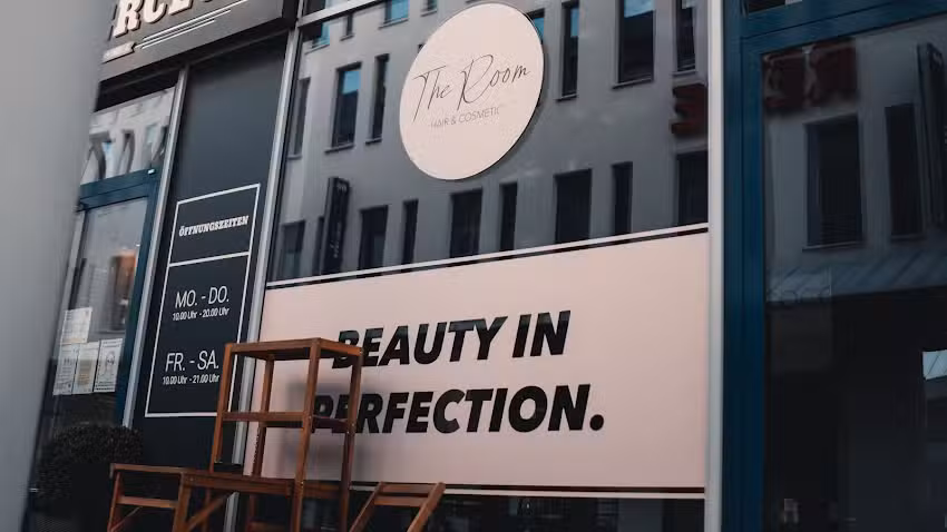 The Room &ndash; HAIR & COSMETIC &ndash;