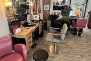 Theos Friseur Salon