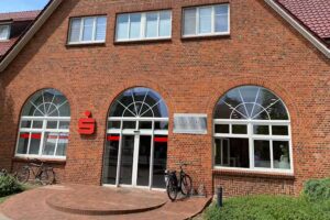 Tina Koch Frisuren und Makeup