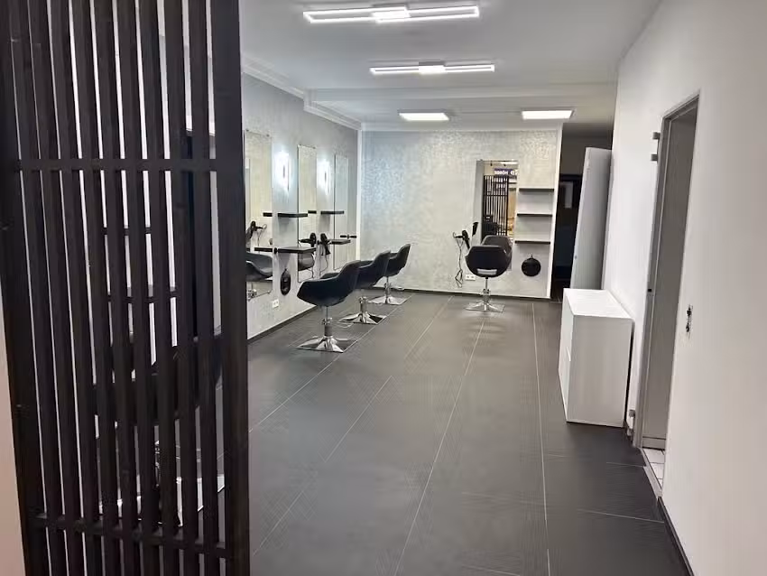 Tony&rsquo;s Style Area