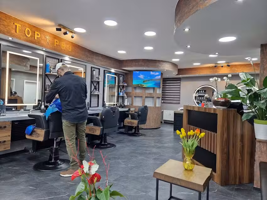 TOP PRO Friseur