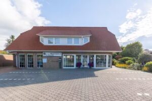 Treffpunkt Haarschnitt Friseursalon / Per&uuml;ckengesch&auml;ft