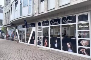 Unicut by Cevriye Rohr | Haare f&auml;rben | Friseur in Neckarsulm