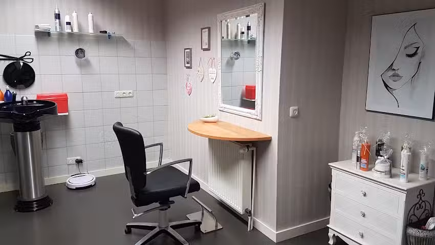 Verlockend Fris&ouml;r(t)raum