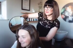 vis-&agrave;-vis frisuren & kosmetik- Monika Werling