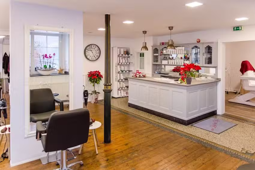 von Kopf bis Fu&szlig; | Friseur & Kosmetik