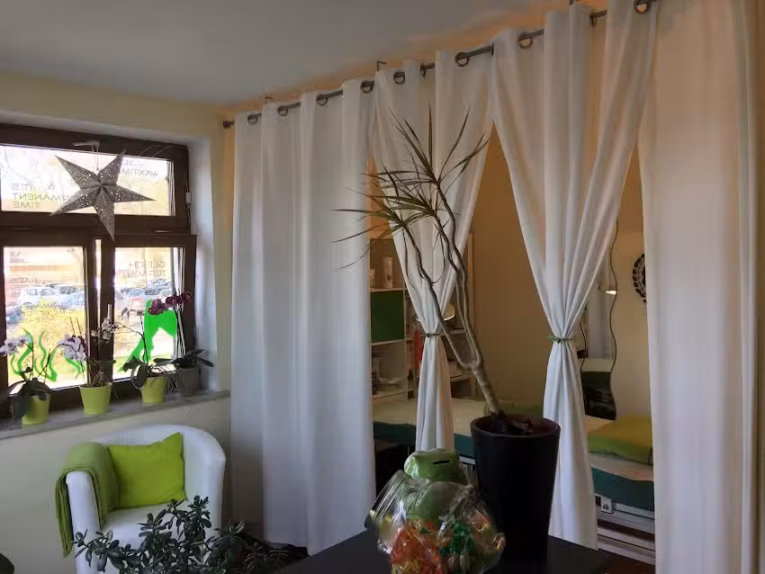 Waxtime &ndash; Sch&ouml;ne Haut ohne Haare Dachau &ndash; Sch&ouml;nheits Kurse Dachau