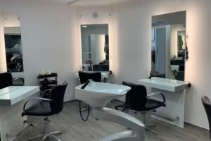 Zoja&lsquo;s Friseurstudio