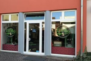 Zur Locke Haarschneiderei