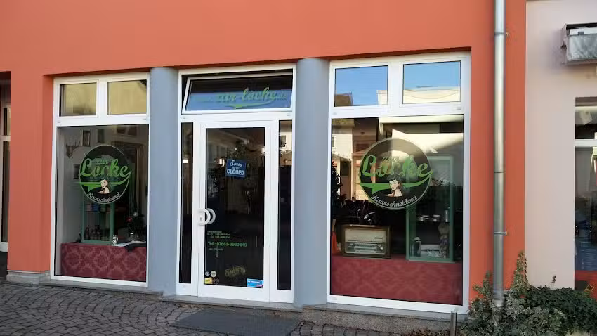 Zur Locke Haarschneiderei